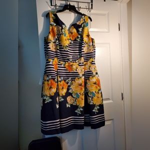 Yellow Roses with Blue/White background Dress